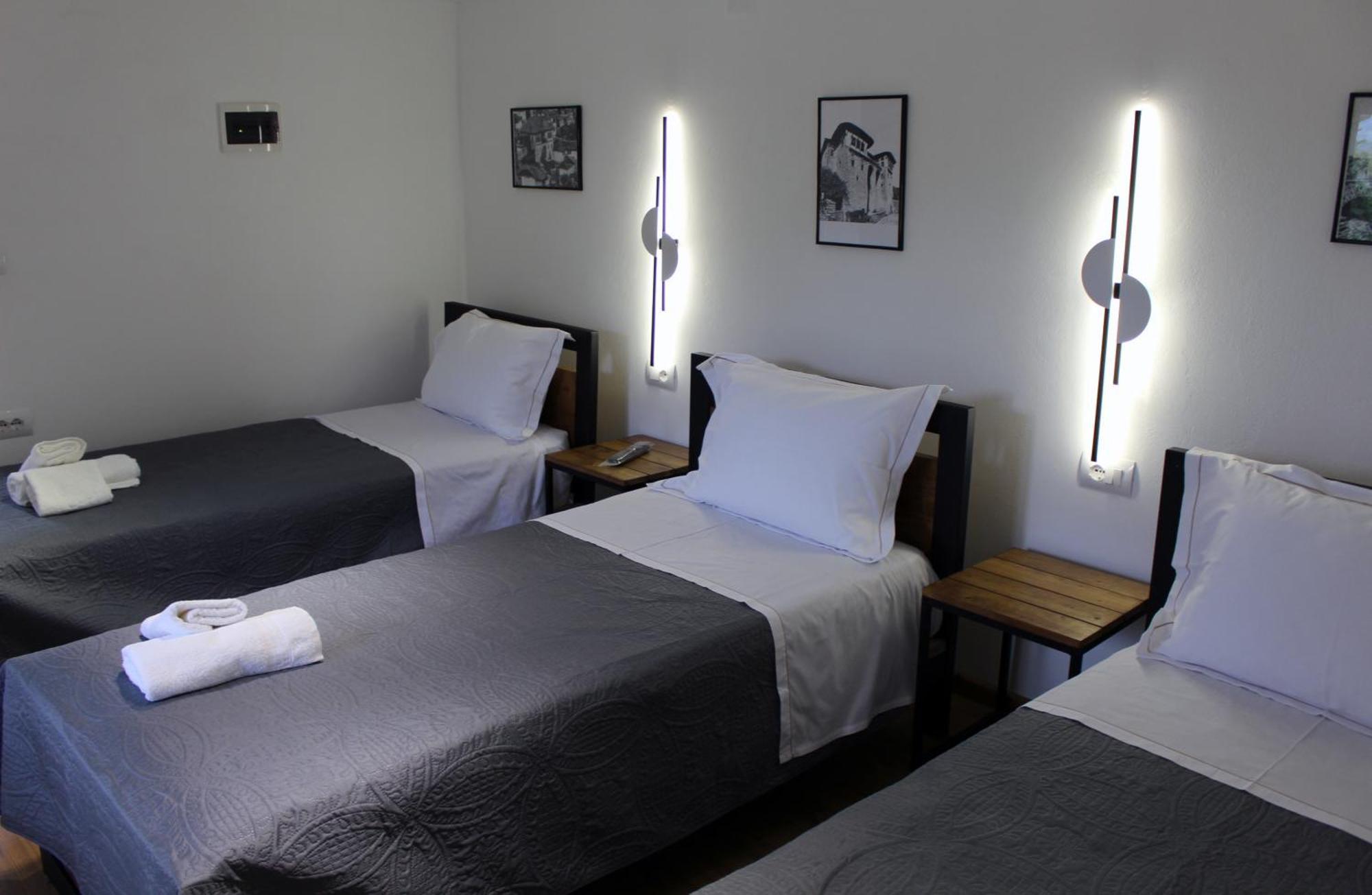 Guest House Amades Gjirokastër Esterno foto