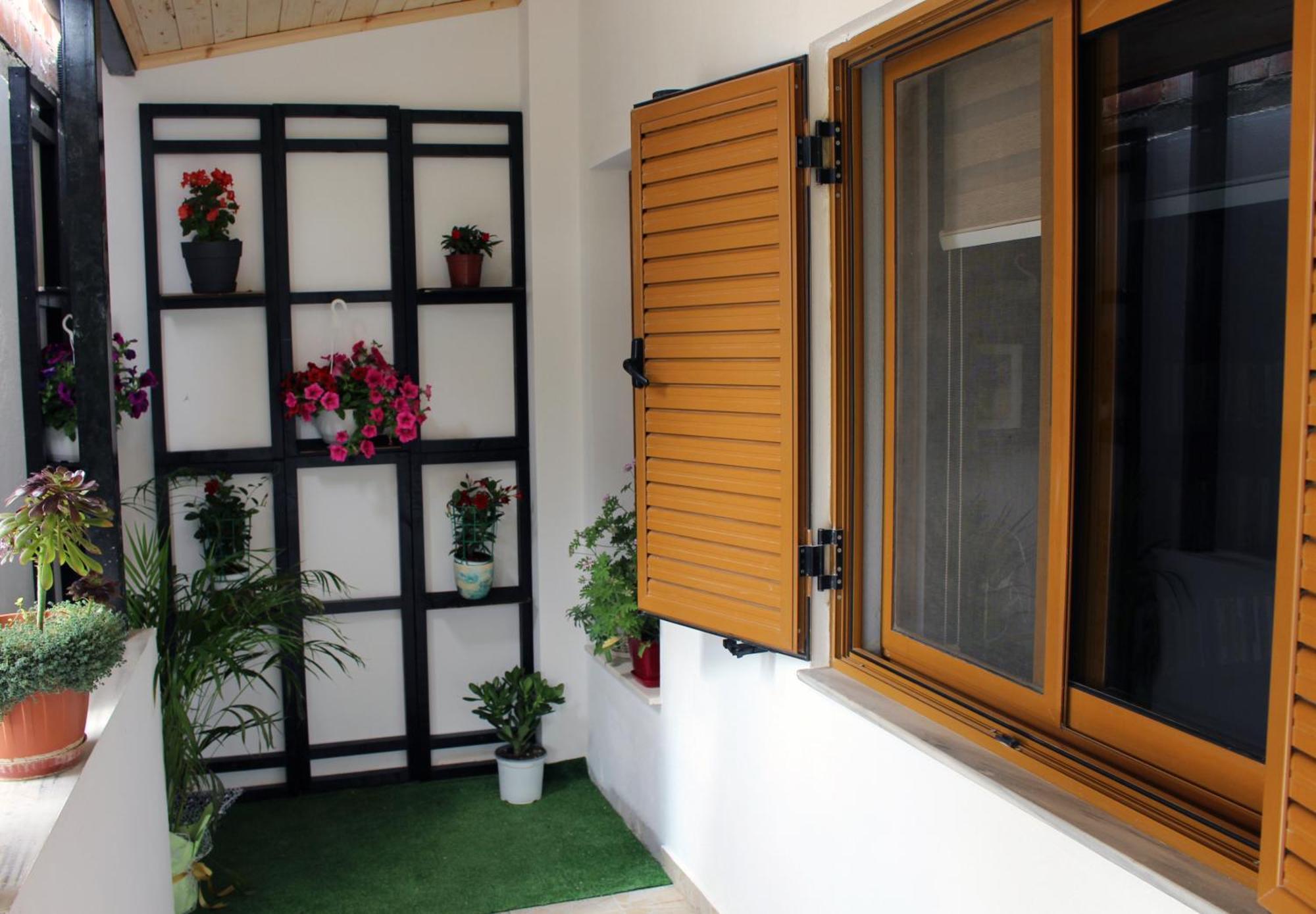 Guest House Amades Gjirokastër Esterno foto
